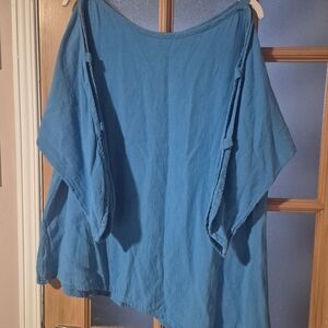Women's Blue Top